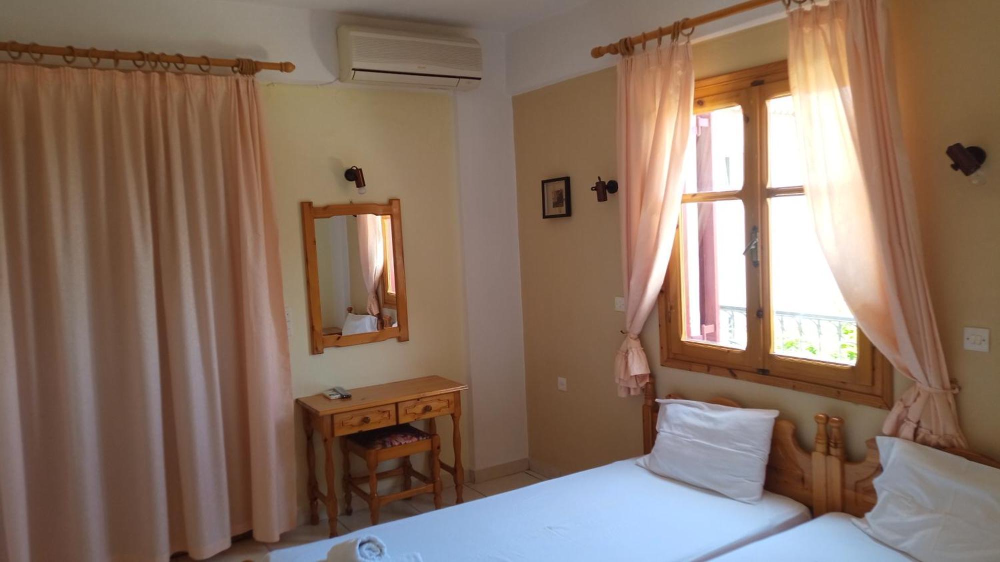 Anessis Cosmos Aparthotel Anaxos Rom bilde